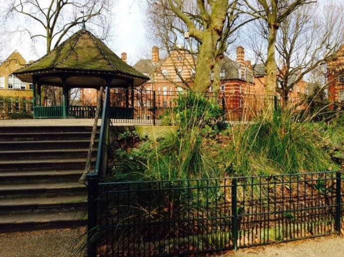 Centrally Located * Londen