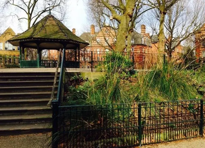 Centrally Located London Apartment